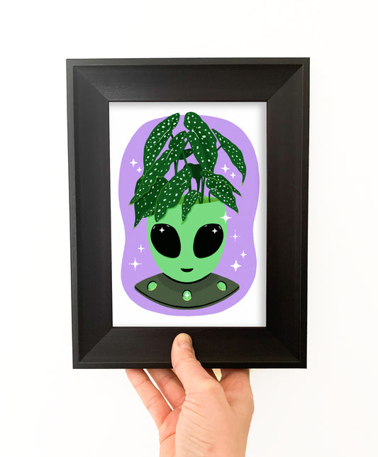 Alien Vase 5 x 7 Art Print